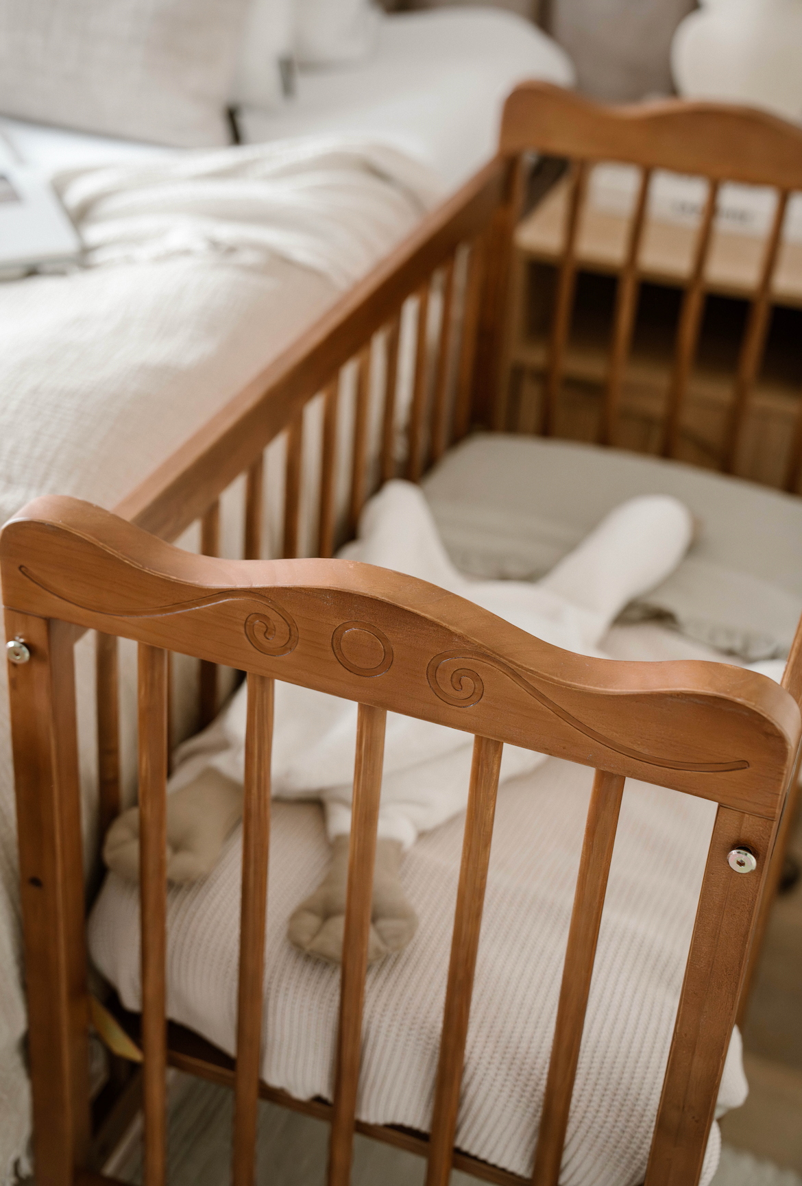 Rose Vintage Crib